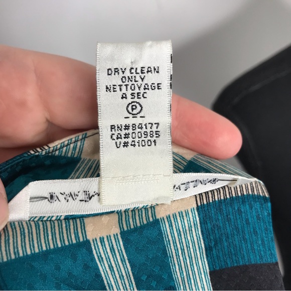 Diane Von Furstenberg 100% Silk Irlan Wrap Blouse - Picture 9 of 10